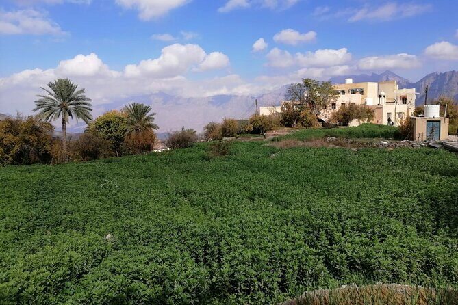2 Days 1 Night Wakan Private Tour - Rustaq Fort: Three Levels and Four Watch Towers