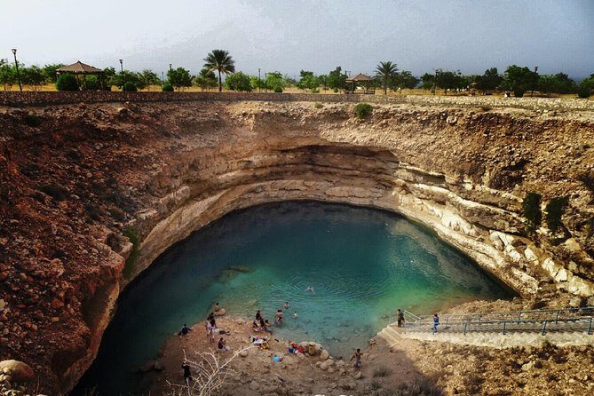 2 Days Tour TOUR FATIMA - Bibi Maryam Mausoleum (Qalhat): Maritime Oman on the Way