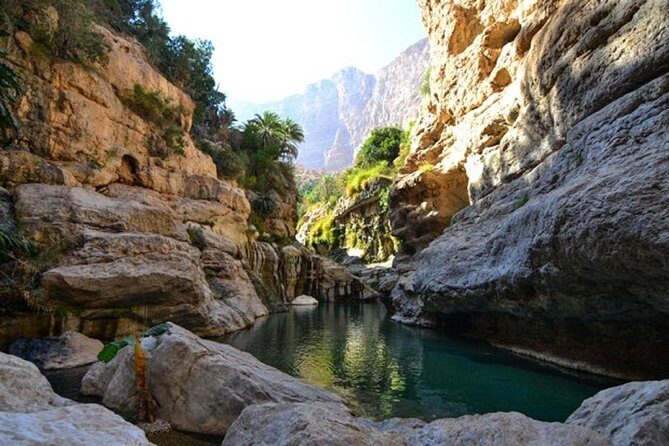 2 Days Tour TOUR FATIMA - Wadi Shab: The Canyon Walk That Leads to Swimming Pools