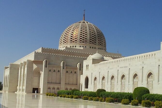 5 Days Jewels Of Oman Package - Day 3: Nizwa Fort, the souq scene, and a night in the interior