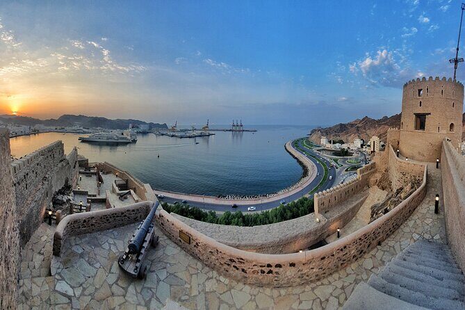 5 Hours Private Tour in Muscat City - Mutrah Souq: crafts, spices, and finding the right kind of souvenir