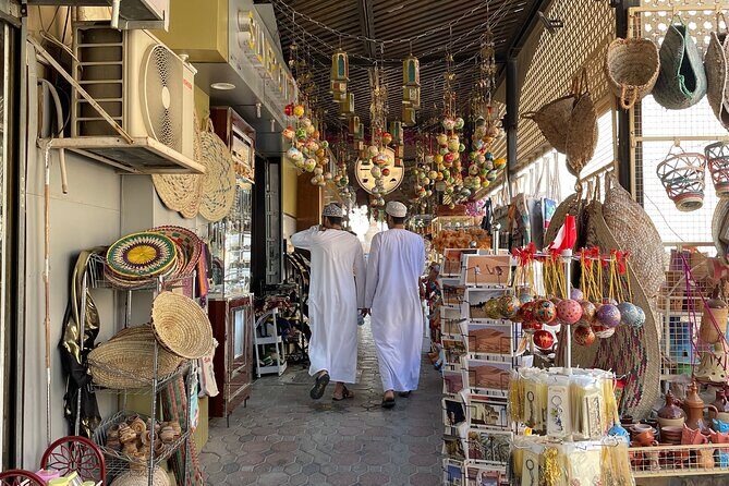AMOUAGE: Full Day Private Tour to Nizwa and Jebel Akhdar - Price and value: what $175 per person buys you