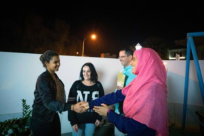 Authentic Omani Home Dining - The 7 pm pickup rhythm in Muscat (and why it helps)