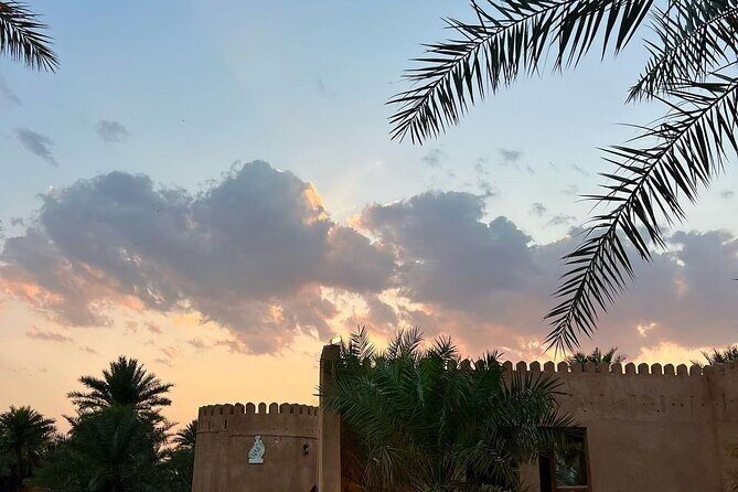 Day Tour to the Enchanting Forts of Nizwa - Jabreen Fort: Murals, Carved Doors, and Ceiling Paintings