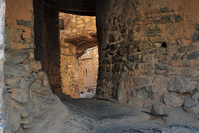 Day Trip to Jabal Shams (Grand Canyon of Oman) Wadi Nakhar, Misfat Al Abriyeen - Key points to know