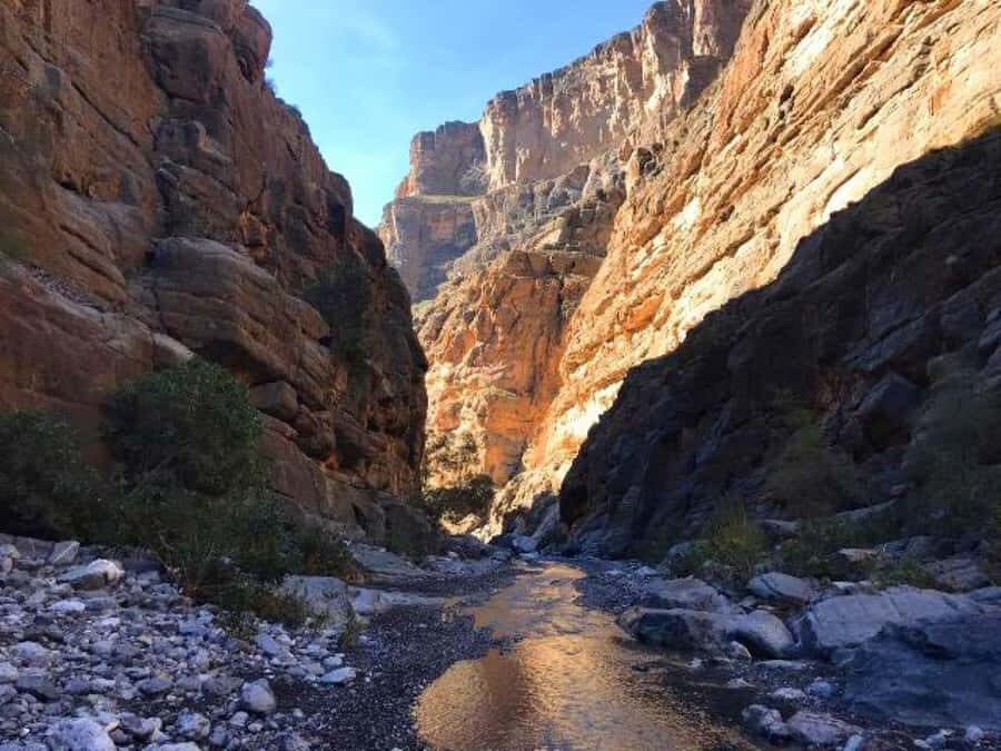 Day Trip to Jabal Shams, Wadi Nakhar, Misfat Al Abriyeen - Jabal Shams (Jebel Shams): the Grand Canyon of Oman at the 2000-meter viewpoint