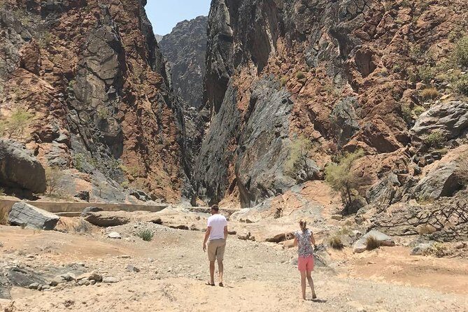 Day Trip to Wadi Bani Awf, Balad Sayt, Nakhal Fort & Hot Spring - How the 4WD day works: timing, comfort, and what to expect on the road