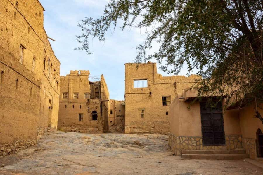 From Muscat: Full-Day to Nizwa-Misfat Al Abriyeen-Al Hamra - Nizwa Fort: museum rooms, mountain views, and Yaruba defenses