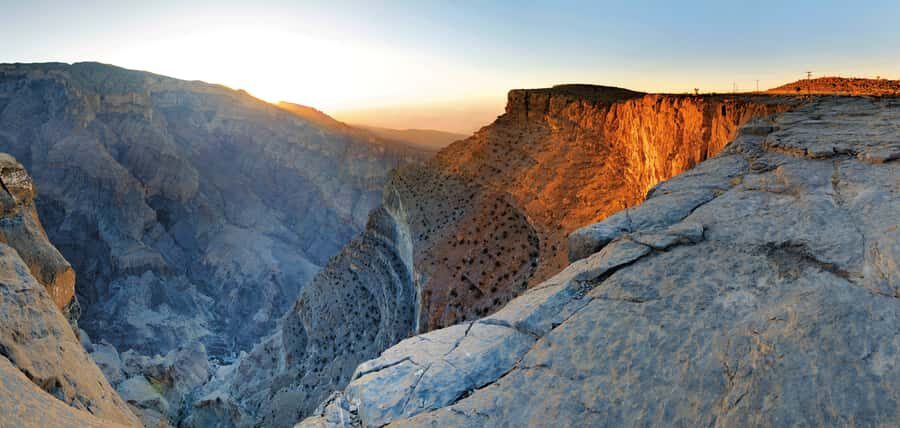 From Muscat: Nizwa & Al Hamra with Jebel Shams Night Stay - Nizwa Fort and the Traditional Souk: old capital energy
