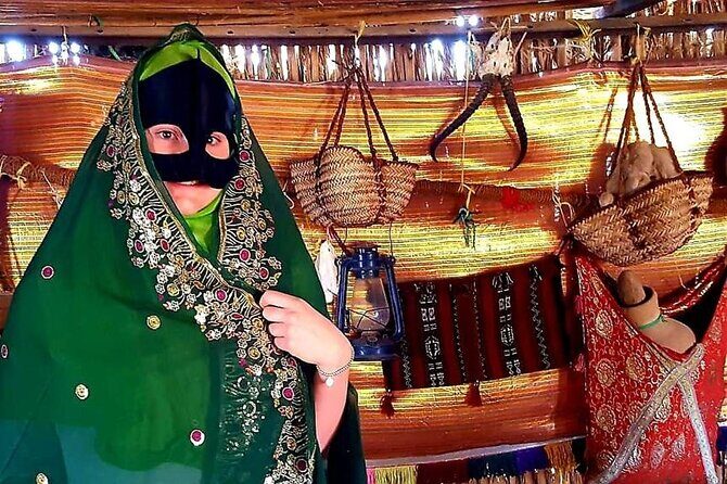 From Muscat: Wadi Hawar and Wahiba Sands Desert Tour - Wahiba Sands: Bedouin House Coffee, Dates, and Golden Dunes
