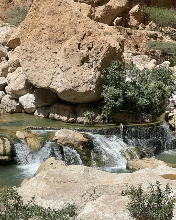 From Muscat:Private Wadi Shab and Bimmah SinkHole Tour - Bimmah Sinkhole at Hawiyat Najm Park: a crater story by the sea