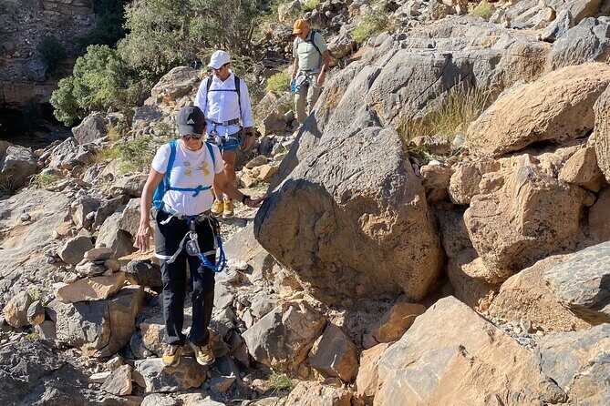 Full Day Guided Tour to Balcony Walk and Hidden Lake With Pickup Included - From Star Tea Time Seeb to Jabal Shams: how the day is paced