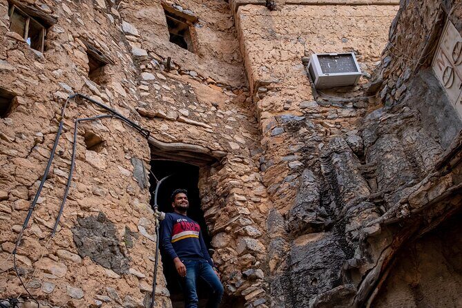 Full-day private tour- Nizwa and Jabal Akhdar - How the Private Guide Experience Shows Up Day-to-Day