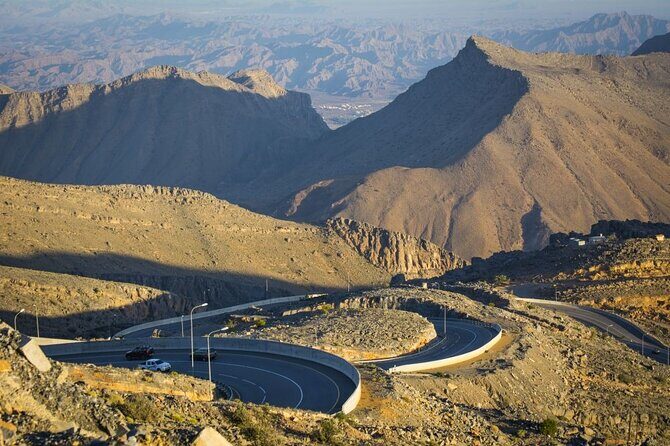 Full-day private tour- Nizwa and Jabal Akhdar - Nizwa Fort: 17th-Century Walls and Tower Views