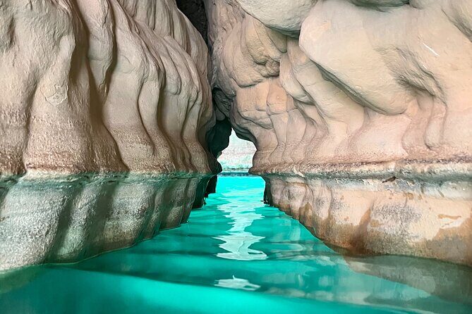 Full-Day Wadi Shab and Bimmah Sinkhole Tour - Bimmah Sinkhole: Limestone Crater Water and Fish by Your Toes