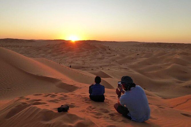 Golden Dunes Getaway: Overnight Safari in Salalah’s Empty Quarter - The short Thumrait break: legs, air, and a calmer pace
