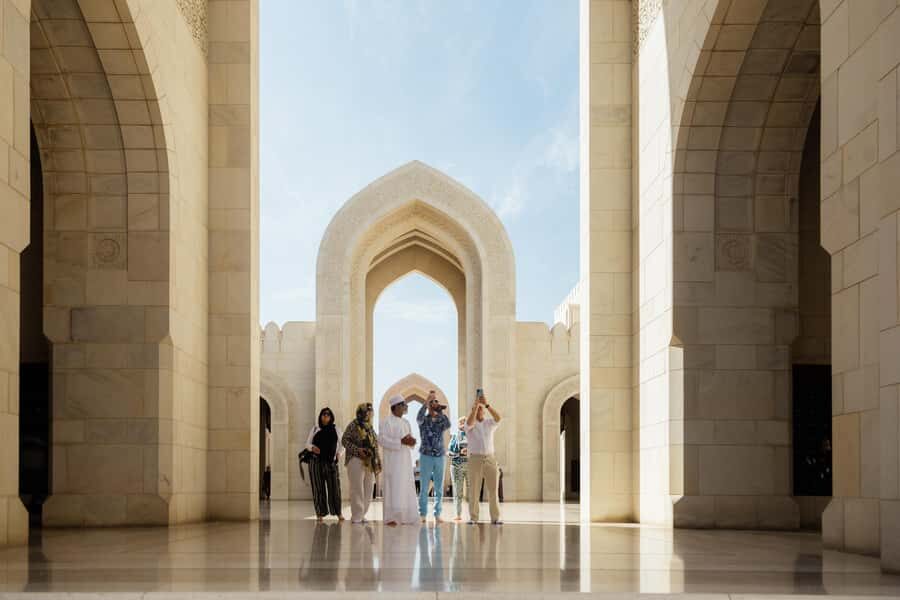 Guided Walking Tour of Sultan Qaboos Grand Mosque in Muscat - Where to meet: quick arrival so you don’t miss the start