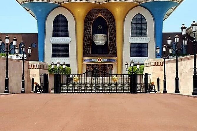 Half Day Private Muscat City Afternoon Tour - Al Alam Palace: ceremonial Old Muscat at Flag Palace scale