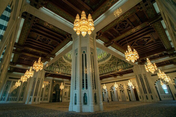 Half-Day Private Muscat City Tour 4 Hours - Sultan Qaboos Grand Mosque: the main act, with real calm
