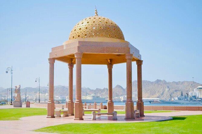 Half-Day Private Muscat City Tour - Top Landmarks in Just 4 Hours - Sultan Qaboos Grand Mosque: The Main Event and Its Dress Code Reality