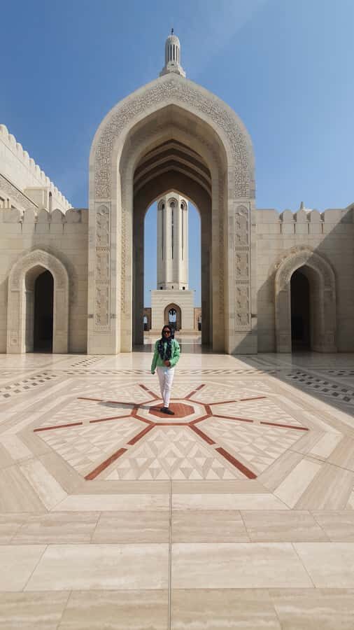 Highlights of Muscat city tour in private car with guide - Grand Mosque visit: the beauty stop, and the Friday rule