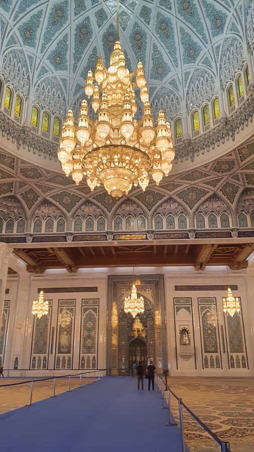 Highlights of Muscat city tour in private car with guide - Language and guide expectations: English is included, extras cost