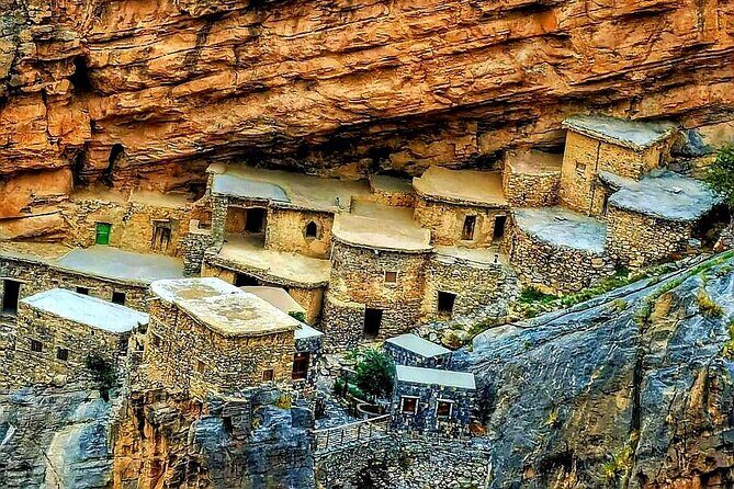 Jebel Akhdar Al Suwjara - Birkat Al Mouz Ruins - Private Full Day Tour - How the 4WD full-day format works (and what it means for you)
