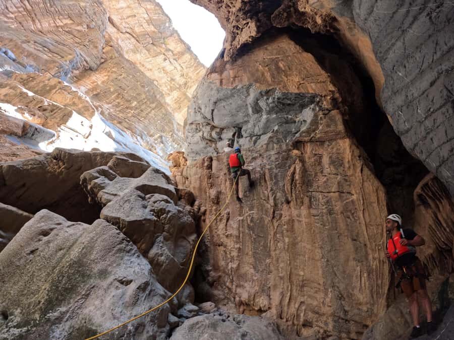 Jebel Shams: Full Day Adventure Tour through Snake Canyon - What you actually do in Snake Canyon: jumps, abseils, and pool-to-pool swims
