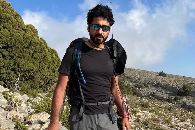 Jebel Shams summit W4 - Guides and group size: what you get with a maximum of 4