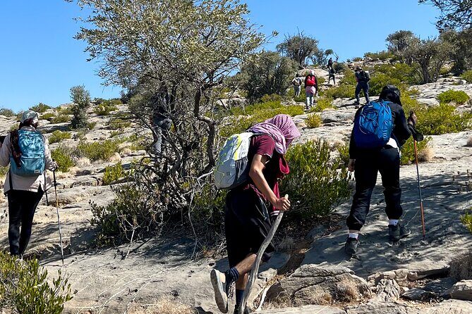 Jebel Shams summit W4 - What’s included, what’s not, and how to pack smarter
