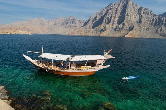 Khasab Dhow Cruise To Musandam Fjords With Lunch Onboard - Services, crew, and safety: where the tour earns its high marks