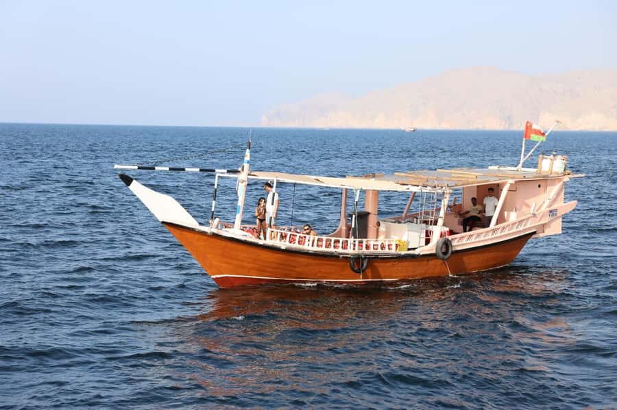 Khasab: Overnight Cruise on Traditional Dhow for 24 hours - Key things you’ll notice on this Khasab overnight dhow