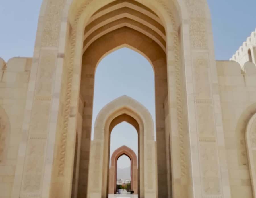 Muscat: Budget Friendly City Tour - Morning vs evening options: what changes and why it matters