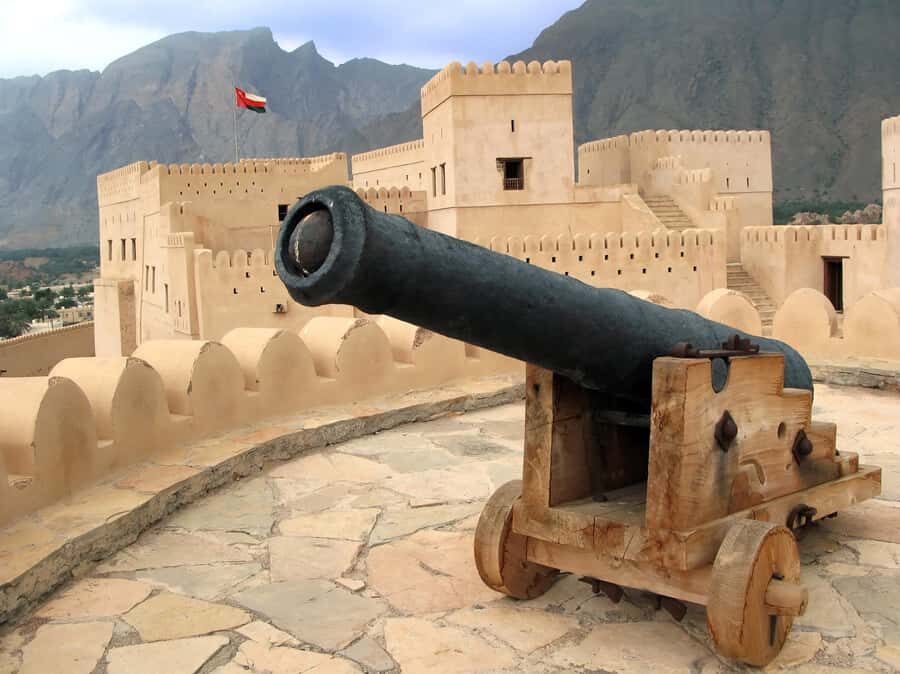 Muscat: full day tour to Nakhal, Rustaq and hot springs - Getting From Muscat: Pickup, a Modern Car, and Real Time on the Clock