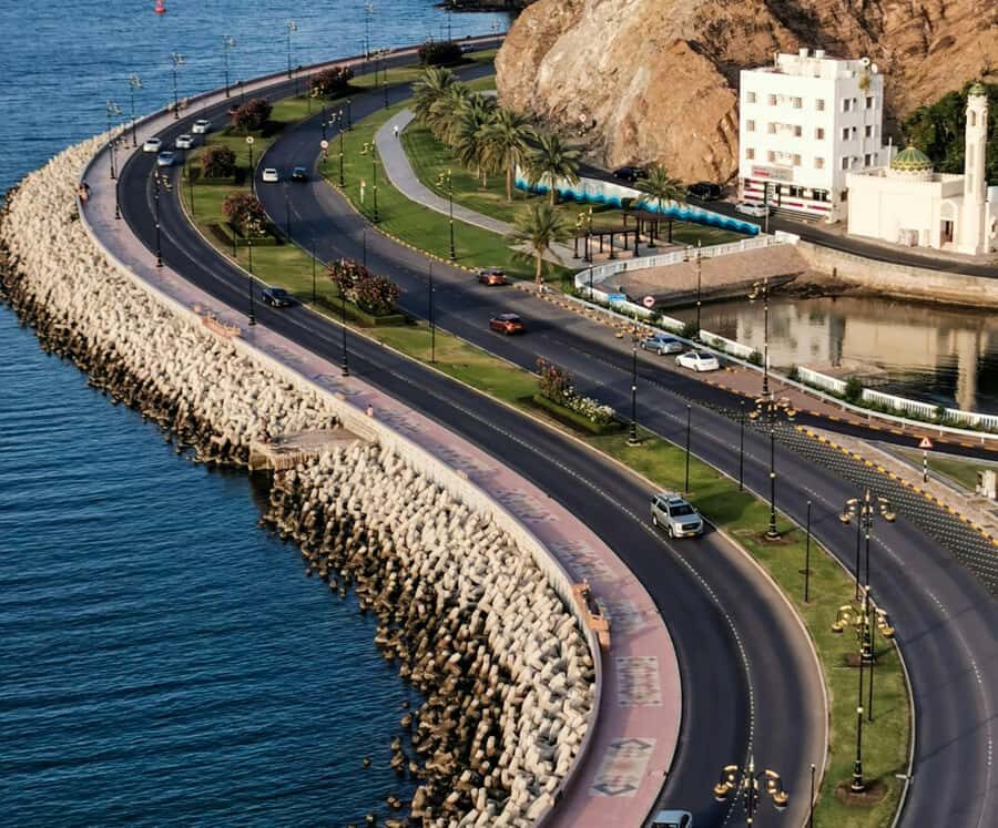 Muscat highlights : Private Muscat City Tour.. - Old Muscat drive-by photos: Al Alam Palace, Jalali, and Mirani