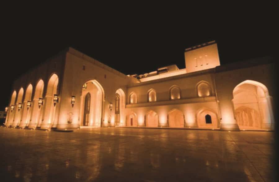 Muscat Nights: Local Dinner & City Lights from Muscat - Muscat at 6:00 PM: what this night loop is really like