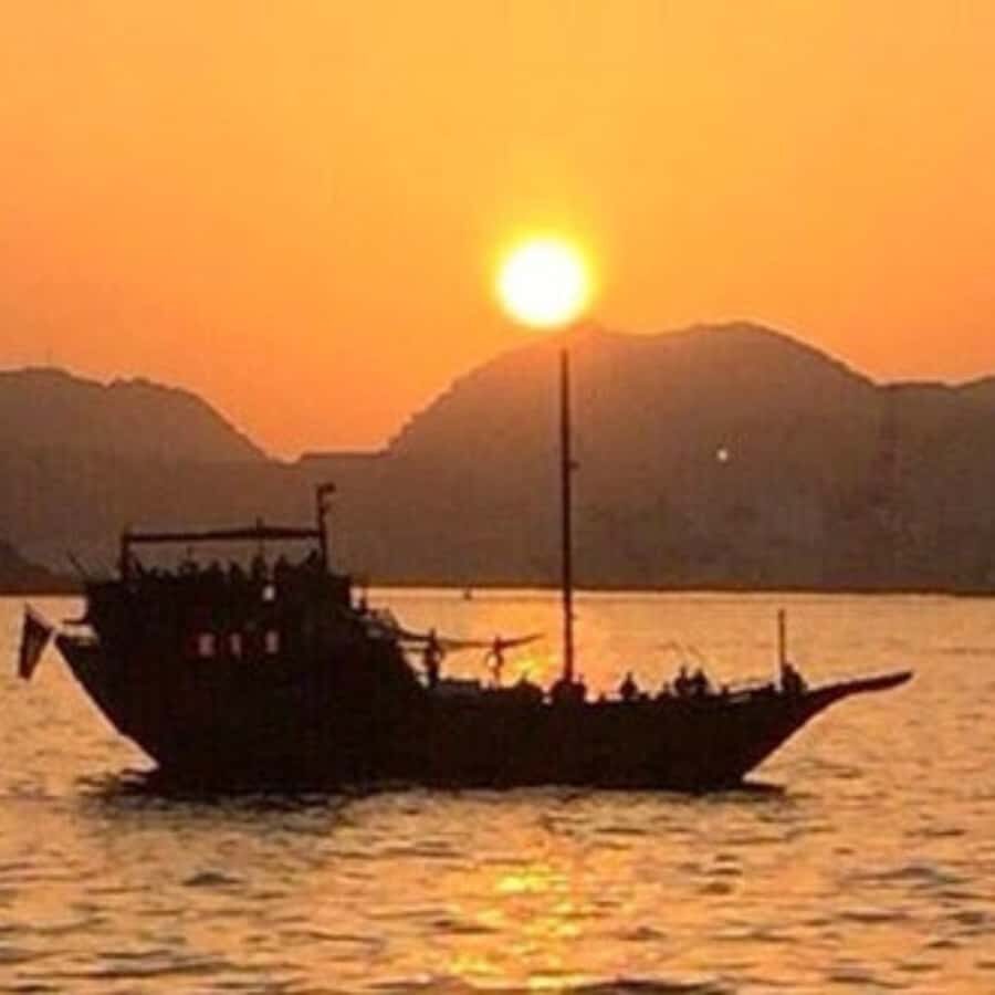 Muscat: Omani Traditional Dhow Sunset Cruise - Your camera plan: how to catch the sunset without chaos