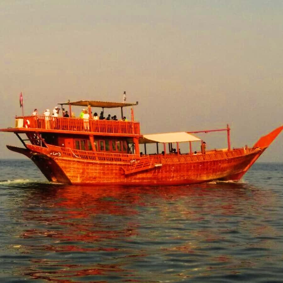 Muscat: Omani Traditional Dhow Sunset Cruise - From pickup to the first viewpoint: how the timing works