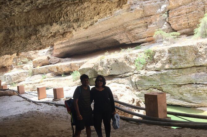 Muscat : Private trip to Wadi Shab for a full day with lunch - The drive to Wadi Shab and the 40-minute walk into the valley