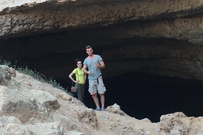 Muscat : Private trip to Wadi Shab for a full day with lunch - Lunch included: keeping energy up without breaking the day