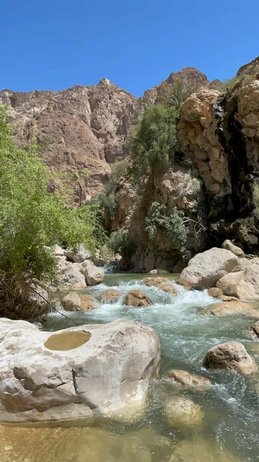 Muscat: Wadi Shab, Romantic Cave and Sinkhole Full-day Trip - Wadi Shab and the Romantic Cave: what you’re actually signing up for