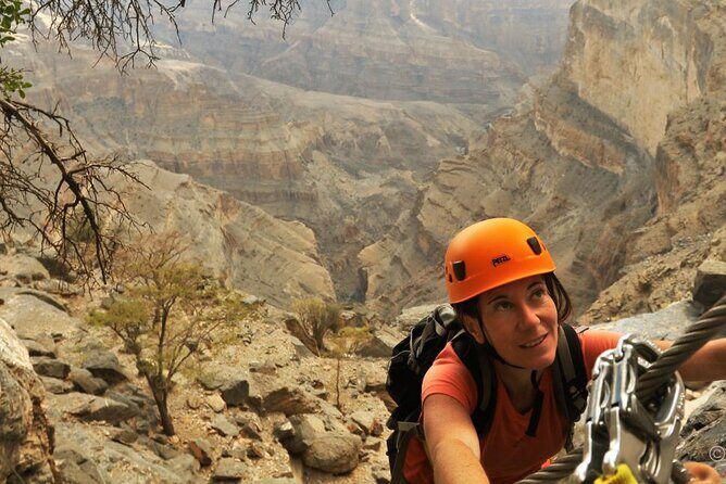 Nizwa and Jebal Shams Grand canyon - Friday Timing Note for the Fort Inside Visit
