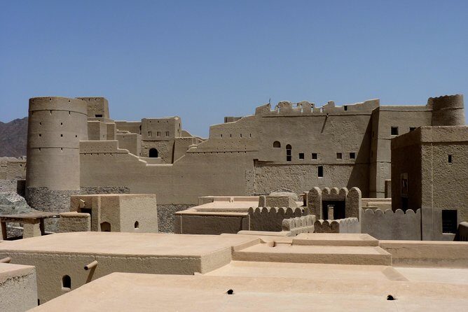 Nizwa Bahla & Jabrin Fort(Muscat tours) as private and custom trip - Nizwa Fort: Tower Views, Ramparts, and the Friday Inside-Ticket Catch