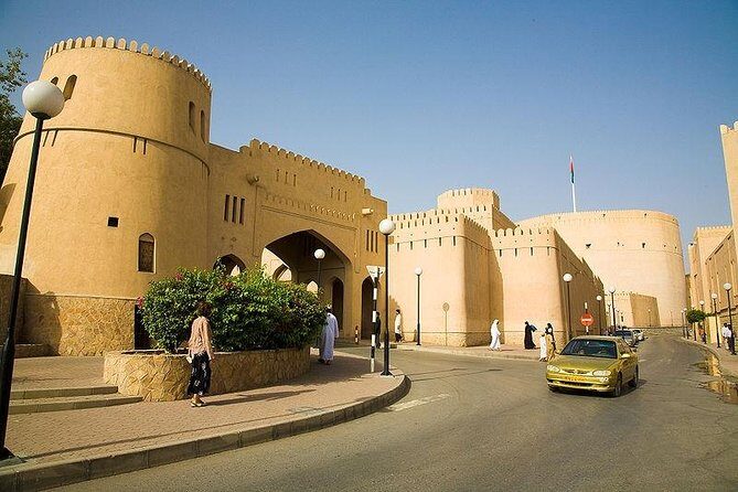 Nizwa. Hambra. Grand Canyon Oman - Timing: what an 8-hour day feels like in practice