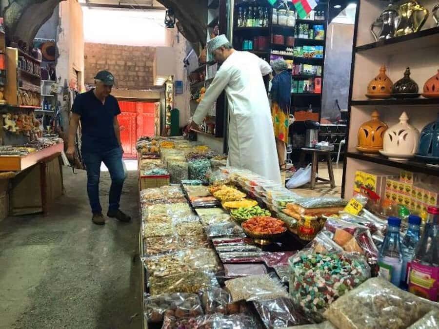Nizwa Market, Nizwa Fort, Misfat Al Abriyeen, Jabal Shams - Nizwa Fort: built to defend, designed to impress