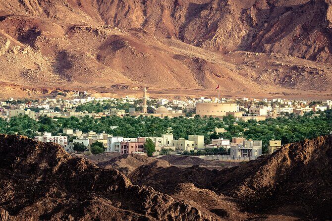 Oman Grand Canyon, Jebel Shams & Nizwa Full Day Tour - Misfat al Abreyeen: Lunch Break in a Narrow-Street Old Village