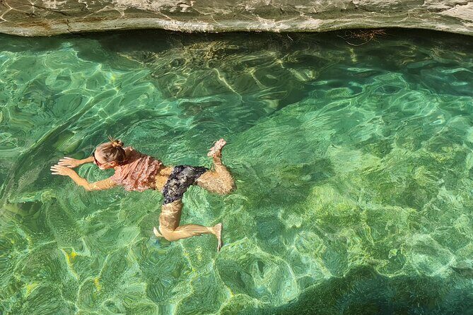 Oman Highlights: Wahiba Sands Desert & Wadi Bani Khalid Tour - Wadi Bani Khalid: What to Do at the Emerald Pools