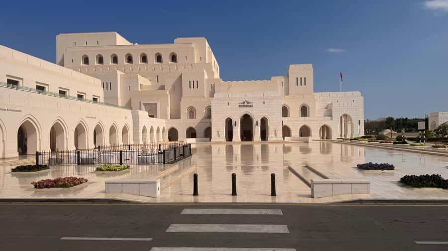 Oman: Private Muscat City Tour With Pick-up/ Drop-off - What to Expect Day-of: Comfortable Clothes and Smart Timing