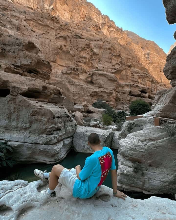 Oman’s Hidden Gems: Wadi Shab & Bimmah Sinkhole - Who this Wadi Shab and Bimmah tour suits best