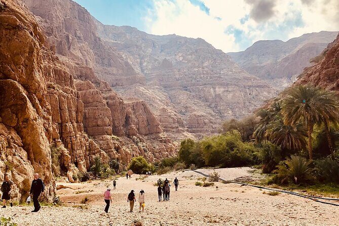 Private 2 Day Wadi Shab and Bimmah Sinkhole Tour - Who should book this private Wadi Shab and Bimmah tour